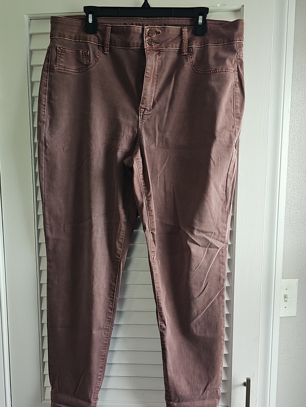 Maurices high rise Women's Chinos in Dusty Mauve